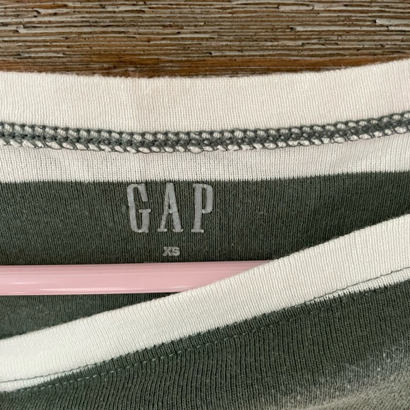 Gap Striped T - Picture 2 of 2
